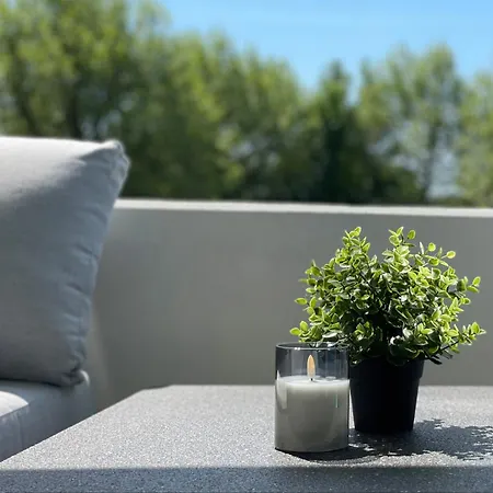 Mit Südterrasse In Seenähe Apartment Meersburg