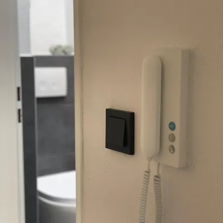 Mit Südterrasse In Seenähe Apartment *