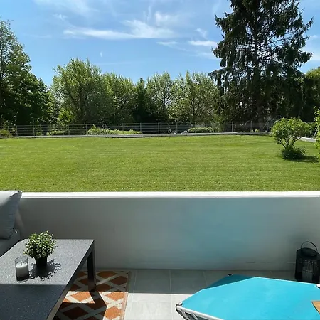 Mit Südterrasse In Seenähe Apartment