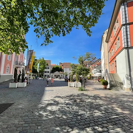 Mit Südterrasse In Seenähe Apartment